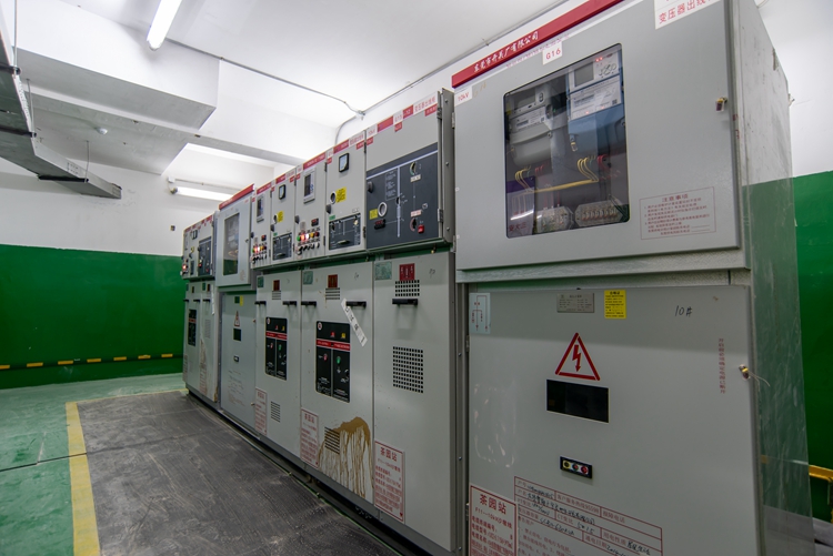 高壓斷路器故障分析與原因探究：保障電力安全的關鍵